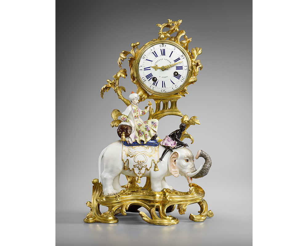 Une-pendule-à-l’éléphant-en-porcelaine-de-Meissen-Slide