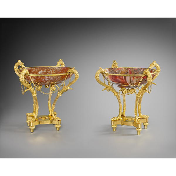 Paire de coupes en agate