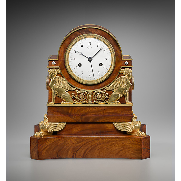 Une pendule borne en acajou, argent, bronze ciselé et doré, signée Lepaute à Paris